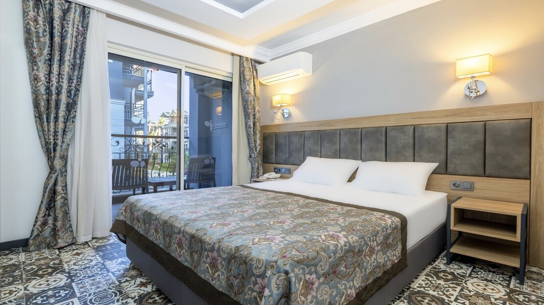 Crystal Aura Beach Resort & Spa